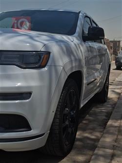 جیپ گراند شیرۆکی